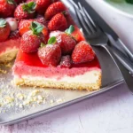 Erdbeerkuchen vom Blech mit Schmand & Pudding