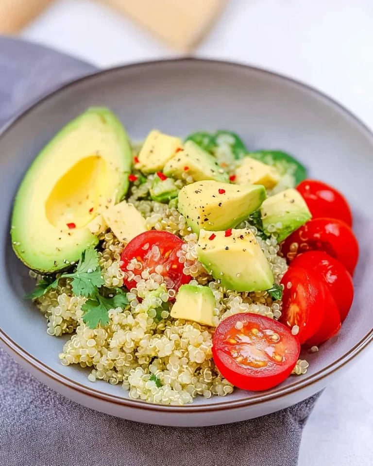 Quinoa-Salat mit Avocado