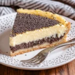 Saftiger Mohnkuchen mit Pudding & Schmand (schnelles Rezept)