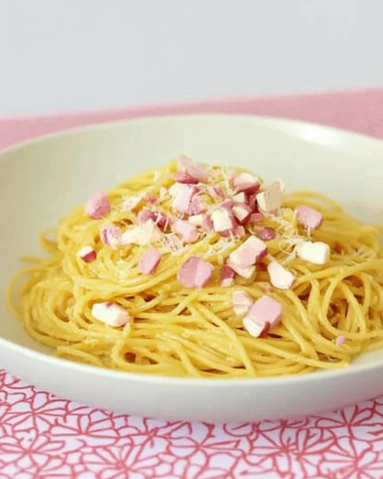 Spaghetti Carbonara mit Sahne (einfaches und schnelles Pasta Rezept)